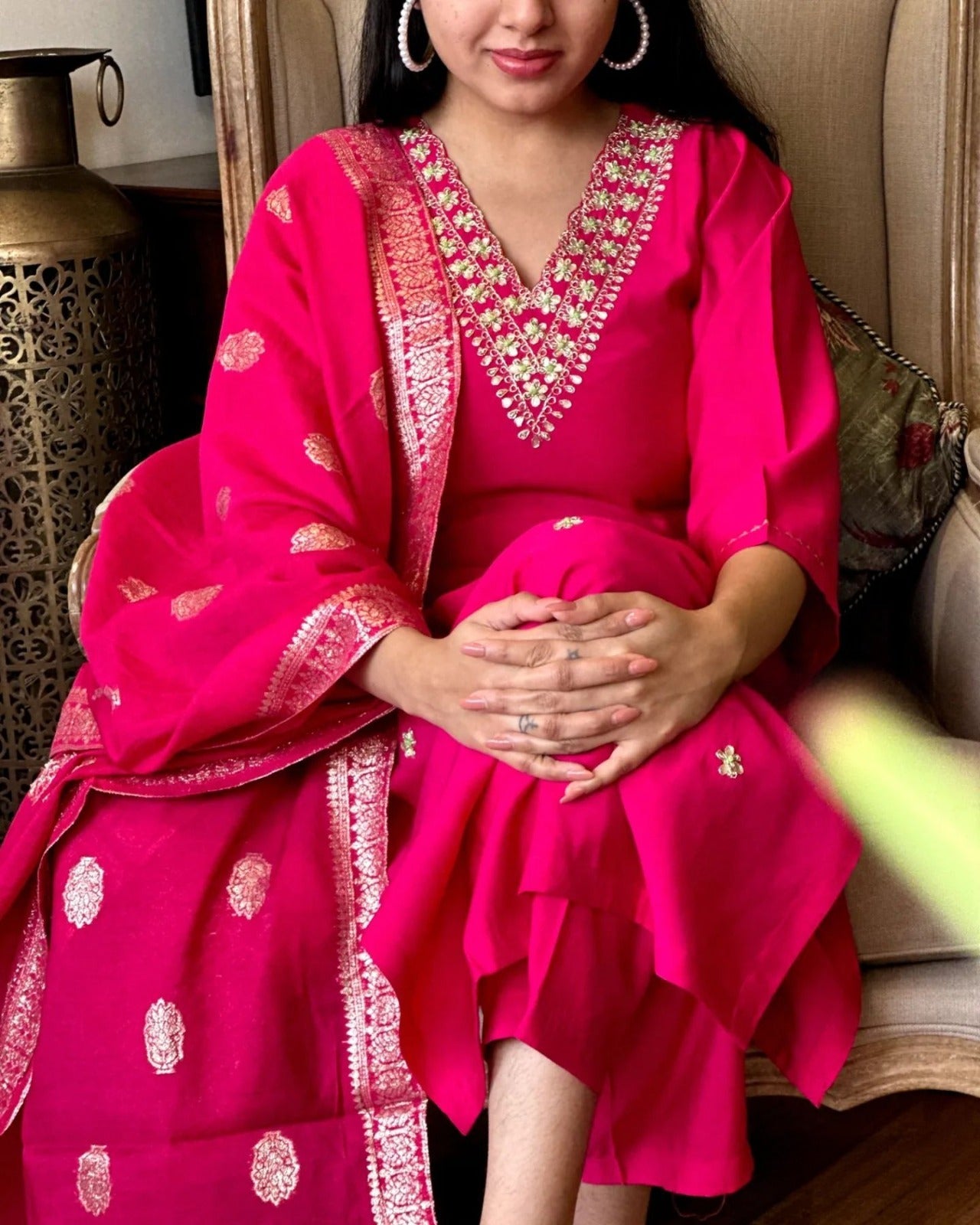 Radiate elegance in this lilac kurti set, adorned with intricate mirror work and delicate embroidery. Paired with a beautifully woven dupatta