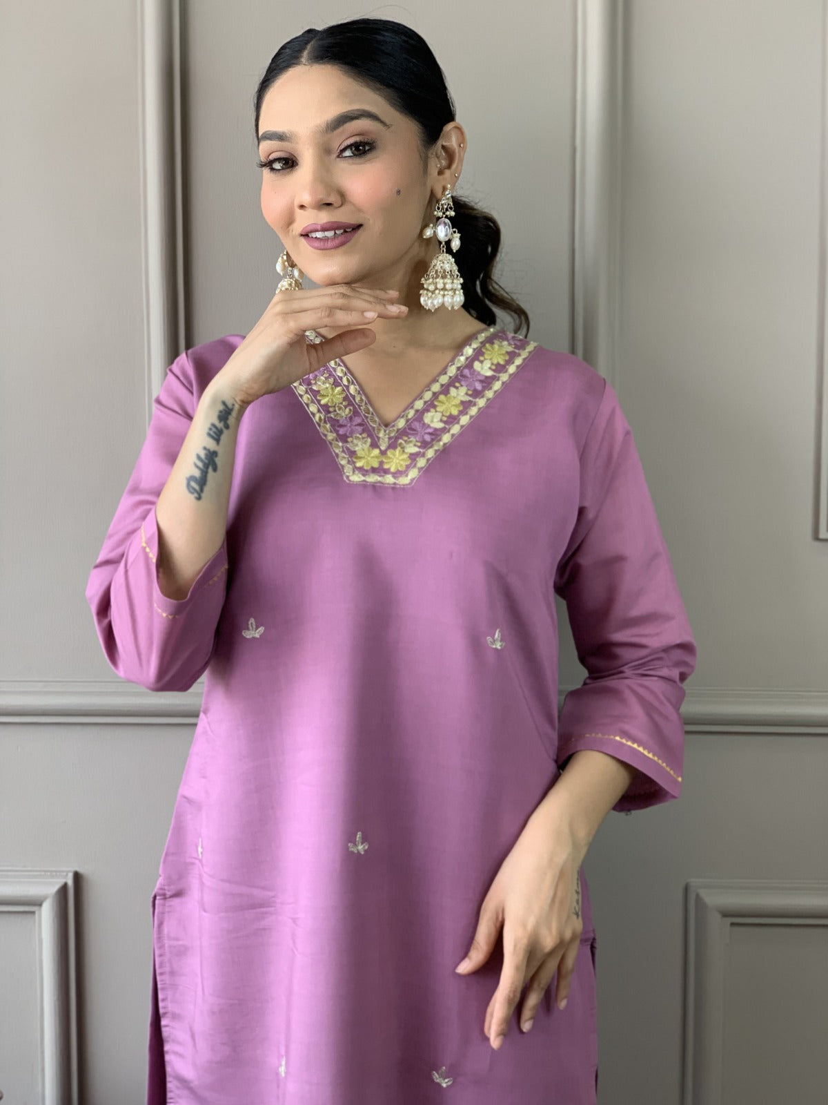 Embrace sophistication with this lime-green kurti set, featuring delicate floral embroidery and a luxurious Banarasi dupatta