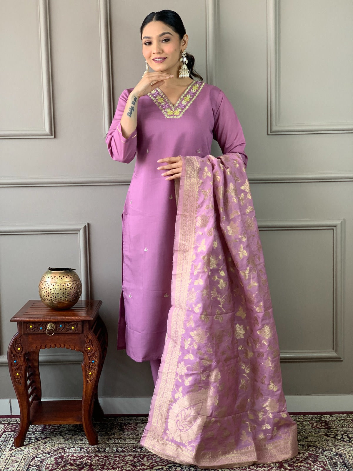 Embrace sophistication with this lime-green kurti set, featuring delicate floral embroidery and a luxurious Banarasi dupatta