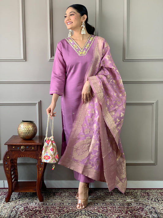 Embrace sophistication with this lime-green kurti set, featuring delicate floral embroidery and a luxurious Banarasi dupatta