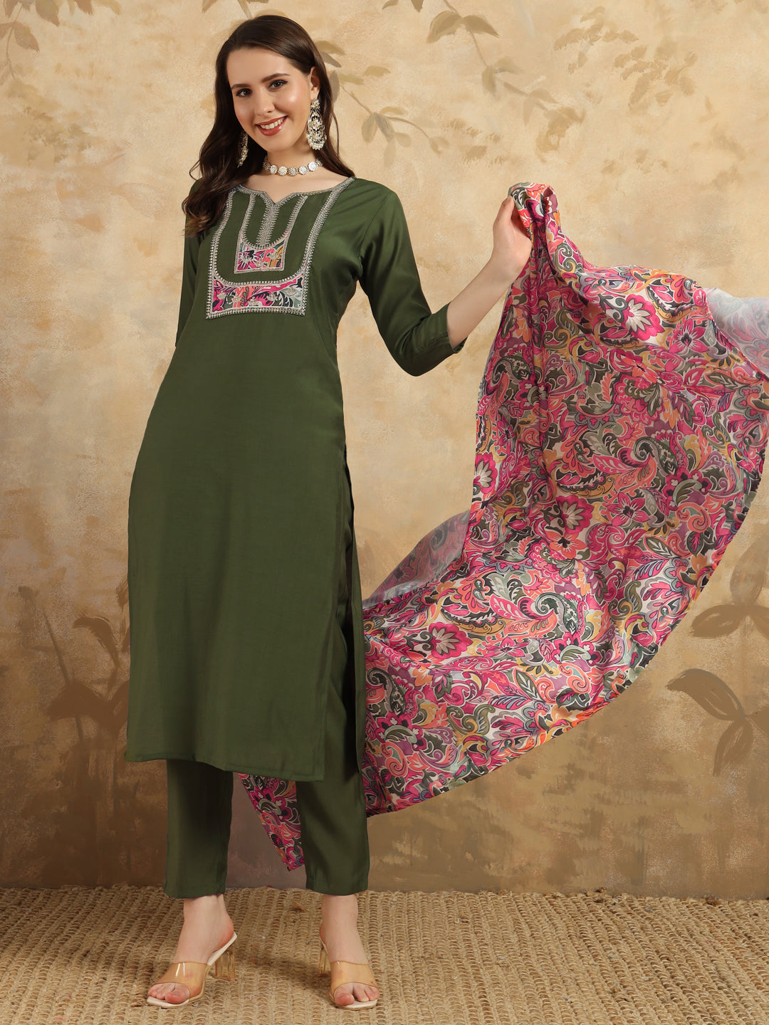 Elevate your style with this elegant olive green kurta set, featuring intricate embroidery and a vibrant paisley-print dupatta28)