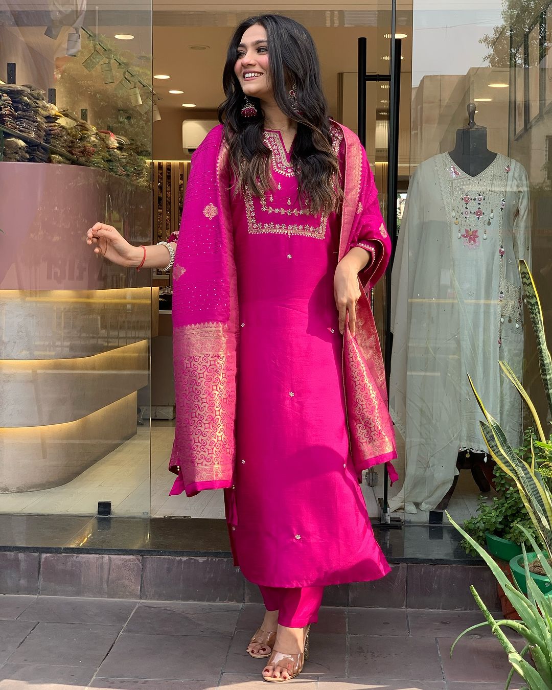 Radiate confidence in this stunning kurti set, adorned with delicate embroidery and paired with a rich, traditional dupatta.