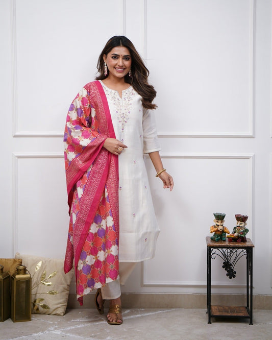 Simple yet elegant This is how we describe our latest launched dresses SWRD290