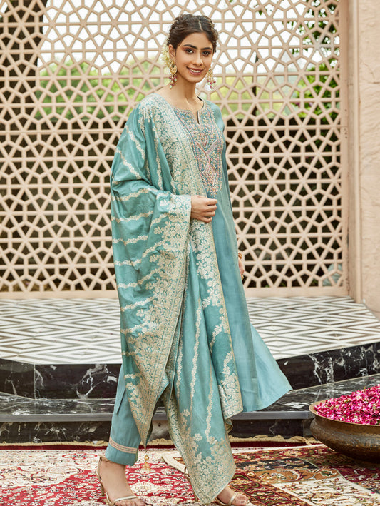 Our Exclusive Collection is here, to add a touch of tradition to your wardrobe SWRD308