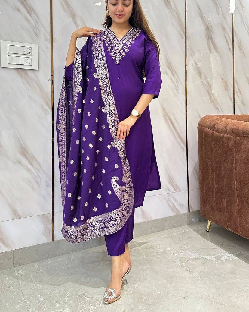 Our Exclusive Collection is here, to add a touch of tradition to your wardrobe SWRD326