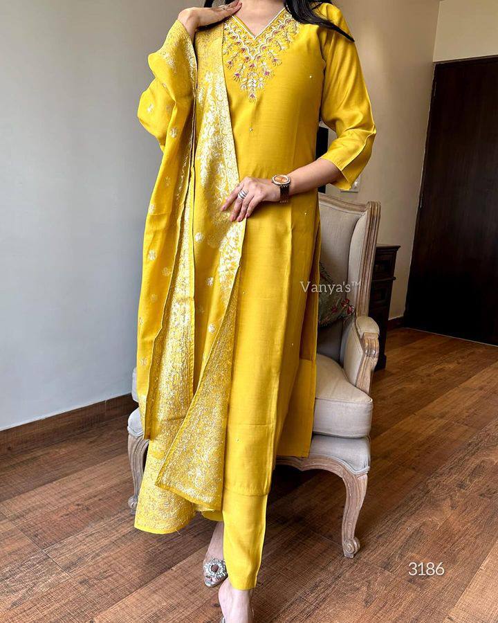 Our Exclusive Collection is here, to add a touch of tradition to your wardrobe SWRD326
