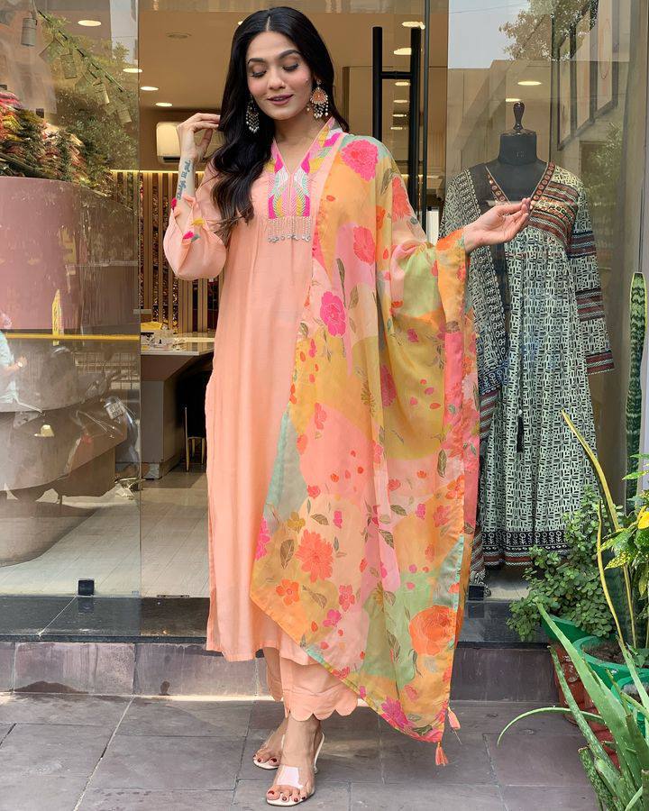 Our Exclusive Collection is here, to add a touch of tradition to your wardrobe SWRD334