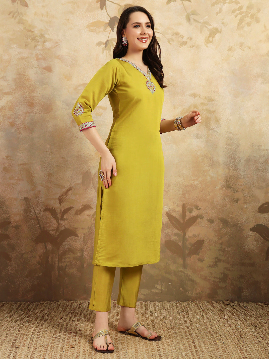 Our Exclusive Collection is here, to add a touch of tradition to your wardrobe SWRD346