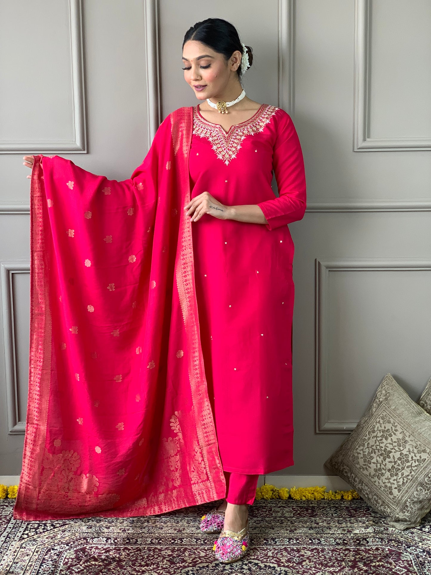 Drape yourself in elegance with this vibrant red kurti set, featuring exquisite embroidery and a rich Banarasi dupatta