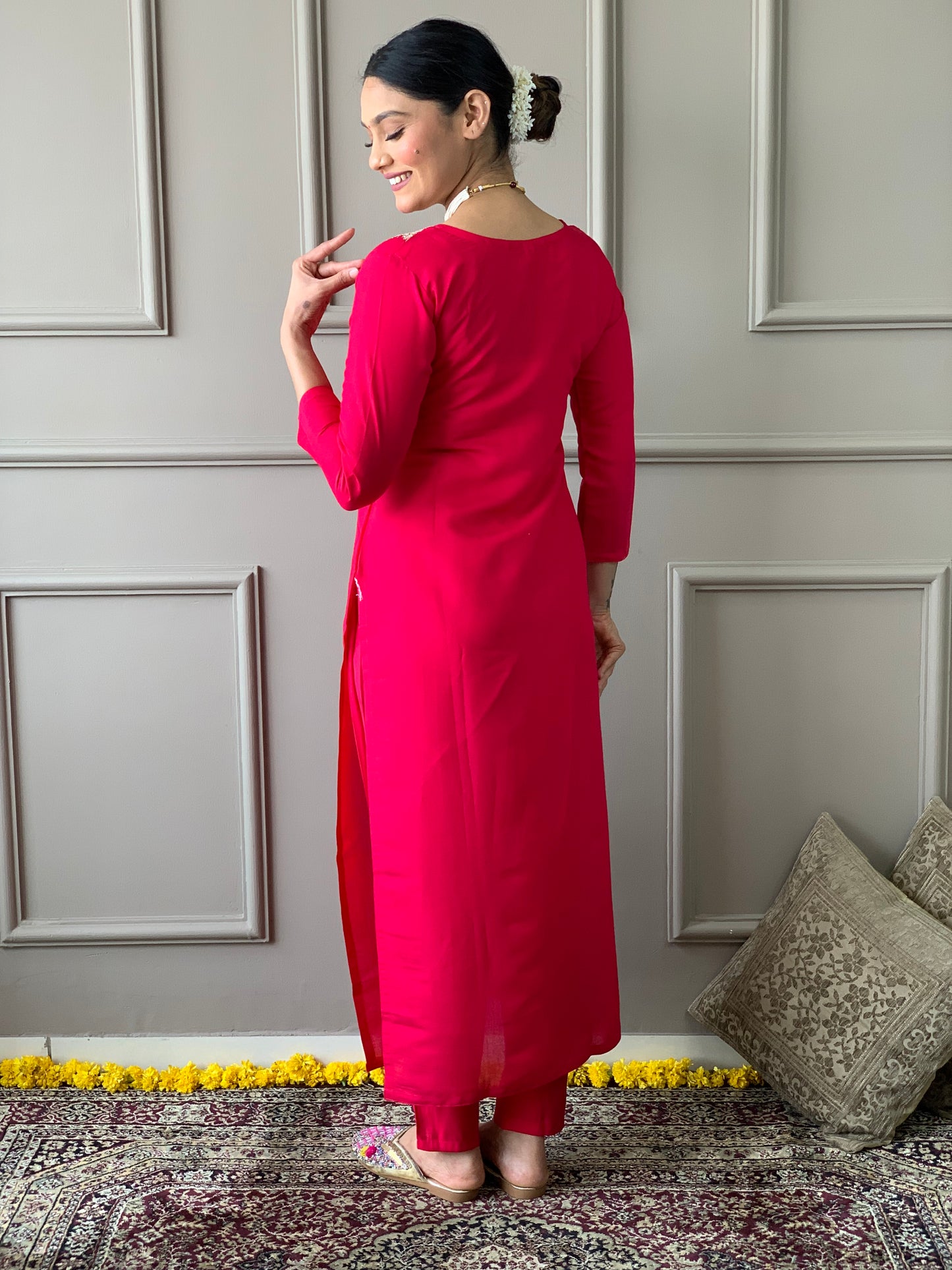 Drape yourself in elegance with this vibrant red kurti set, featuring exquisite embroidery and a rich Banarasi dupatta
