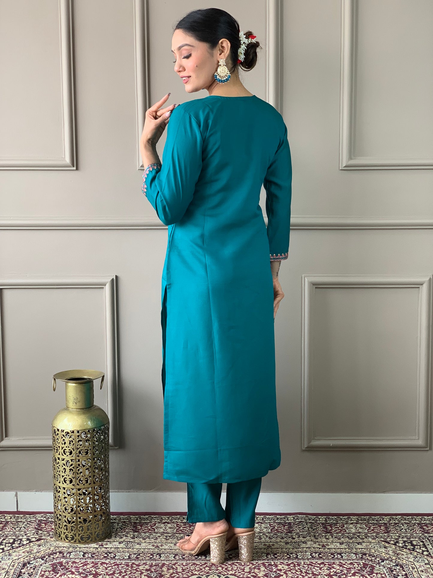 Brighten up your wardrobe with this elegant yellow kurti set, featuring delicate embroidery and a floral-printed dupatta