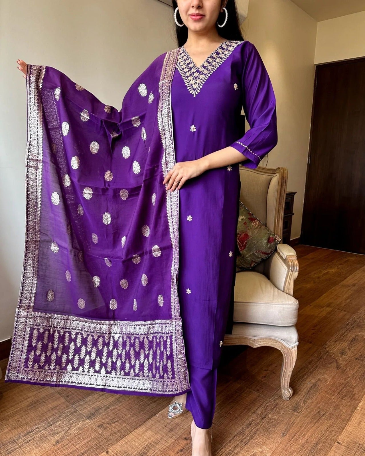Radiate elegance in this lilac kurti set, adorned with intricate mirror work and delicate embroidery. Paired with a beautifully woven dupatta