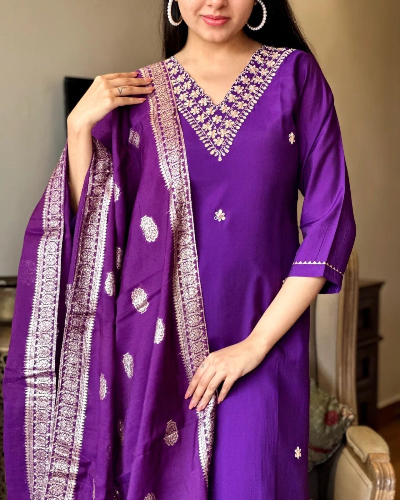 Radiate elegance in this lilac kurti set, adorned with intricate mirror work and delicate embroidery. Paired with a beautifully woven dupatta
