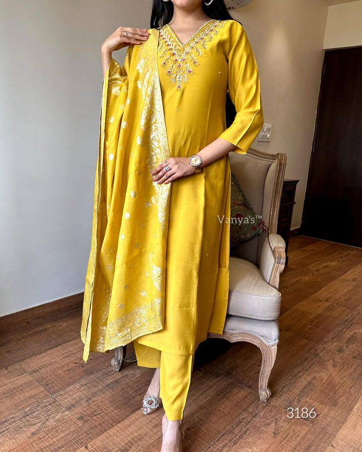 Our Exclusive Collection is here, to add a touch of tradition to your wardrobe SWRD326