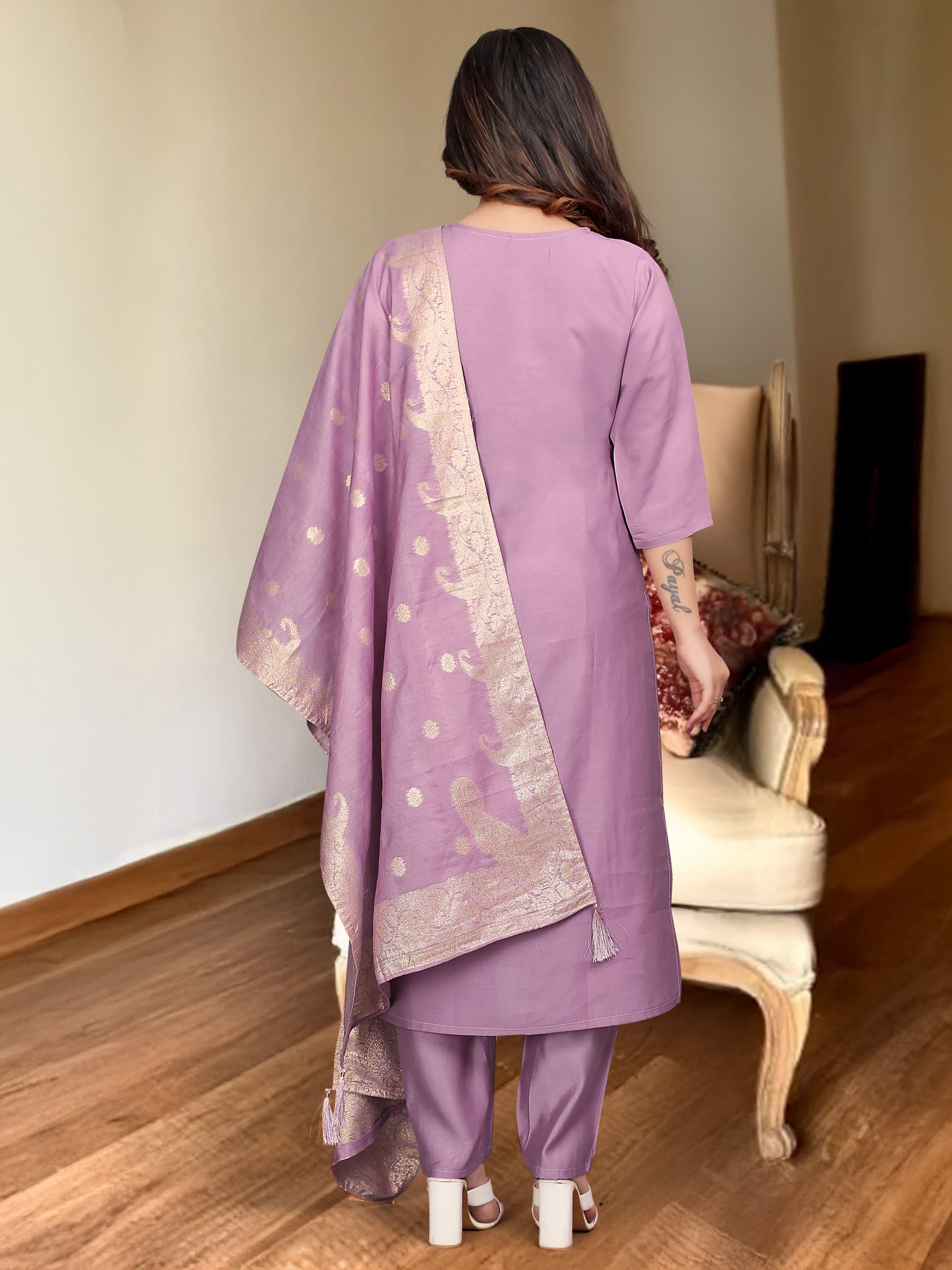 Our Exclusive Collection is here, to add a touch of tradition to your wardrobe SWRD326