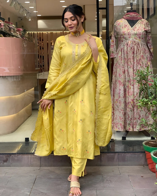 Simple yet elegant This is how we describe our latest launched dresses(NFRD402)